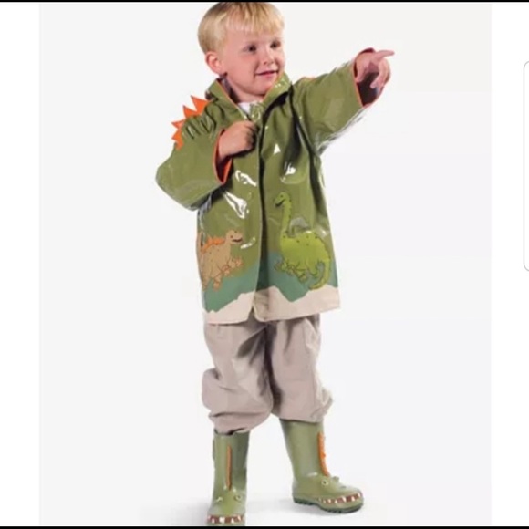 Kidadorable Raincoat ☂️ - Picture 2 of 3